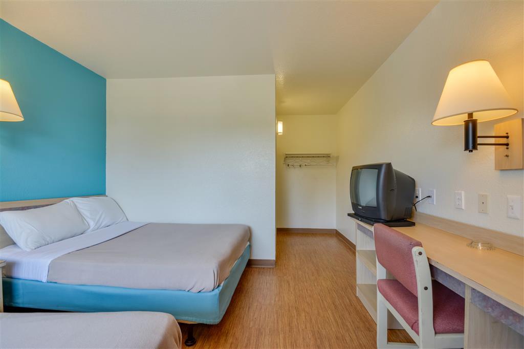 Rodeway Inn Тіллменс-Корнер Номер фото